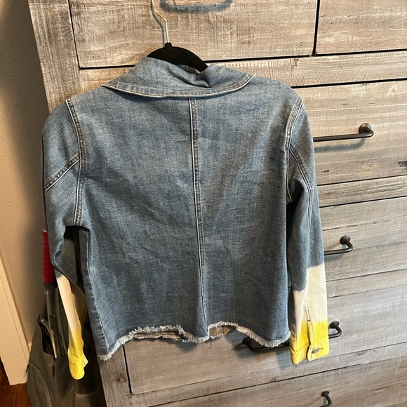 Jean jacket - Picture 2 of 3